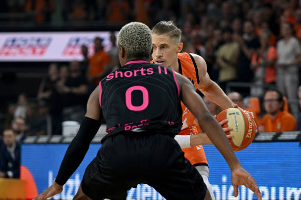 的回应中 的回应中