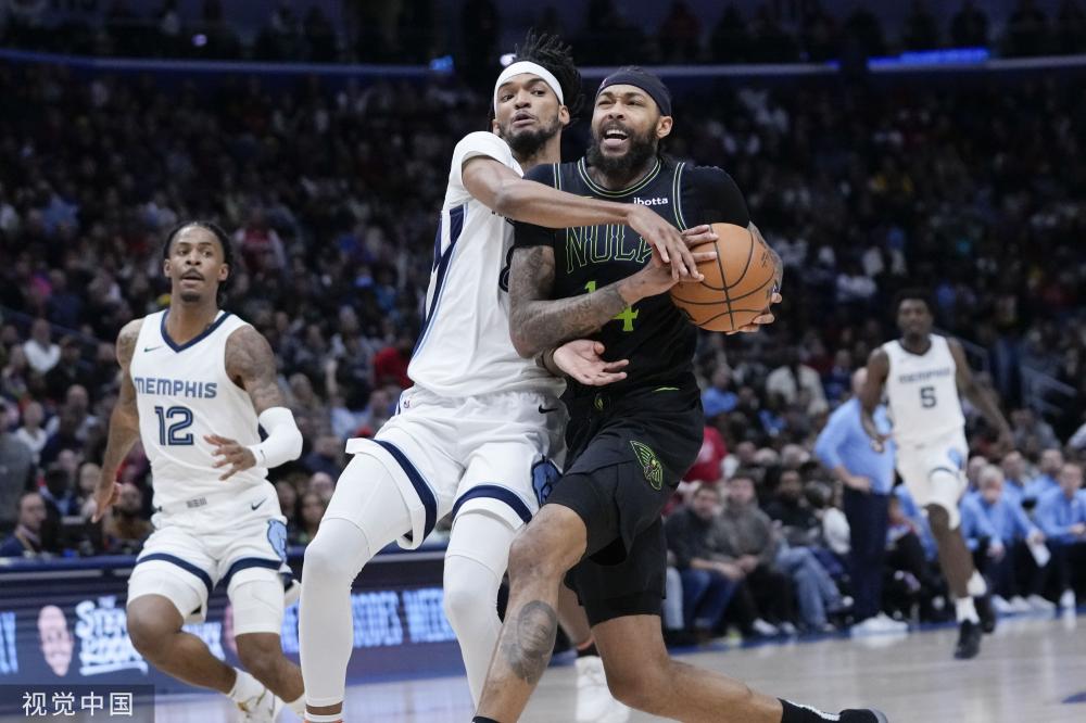 面色凝重 面色凝重