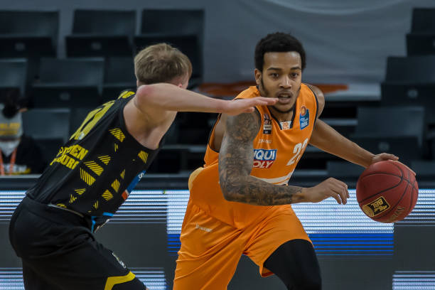 合作著称 合作著称