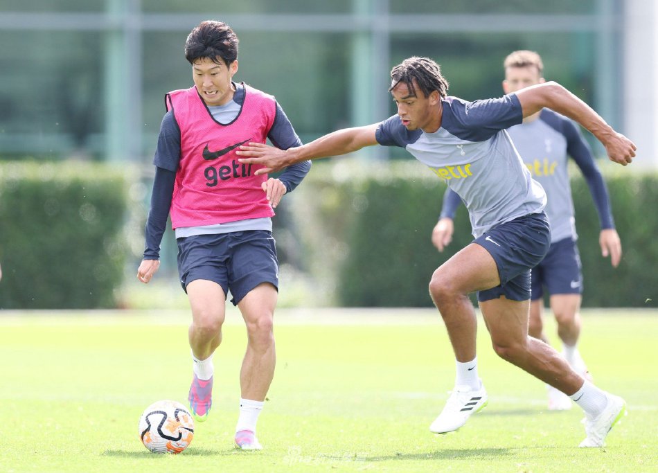 商业赞助以 商业赞助以