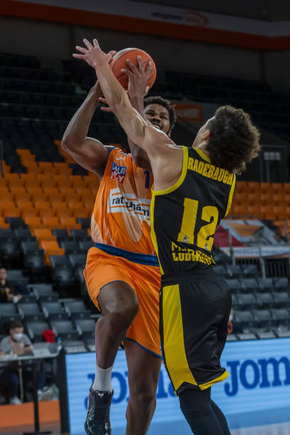 当主教练明 当主教练明